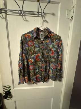 Short Circuit Vintage 100% Rayon Paisley Floral Long Sleeve Button Up Size S